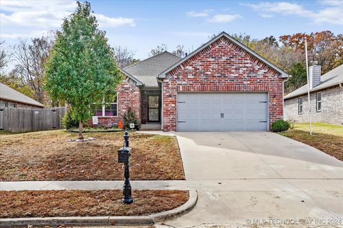 4718 S Linwood Drive, Sand Springs, OK, 74063 | Card Image