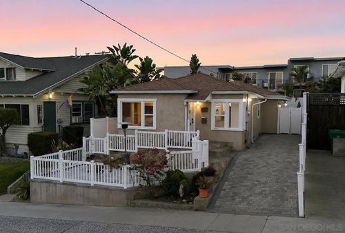 2036 Lincoln Ave, San Diego, CA, 92103 | Card Image