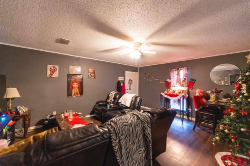 2116 W 38th St, North Little Rock, AR, 72118-4735 | Card Image