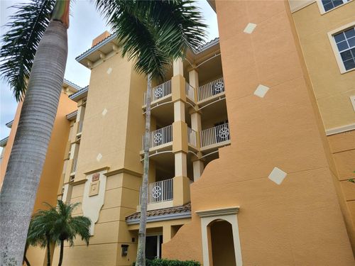 unit-203-6360 Watercrest Way, LAKEWOOD RANCH, FL, 34202-5220 | Card Image