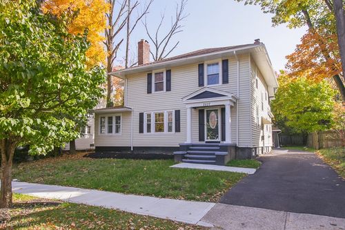 2537 S Taylor Rd, Cleveland Heights, OH, 44118-4269 | Card Image
