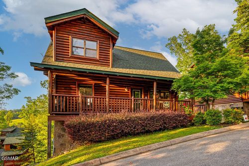 2023 Bear Creek Way, Sevierville, TN, 37862 | Card Image