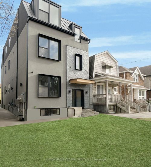 03-625 Harvie Ave, York, ON, M6E4M4 | Card Image