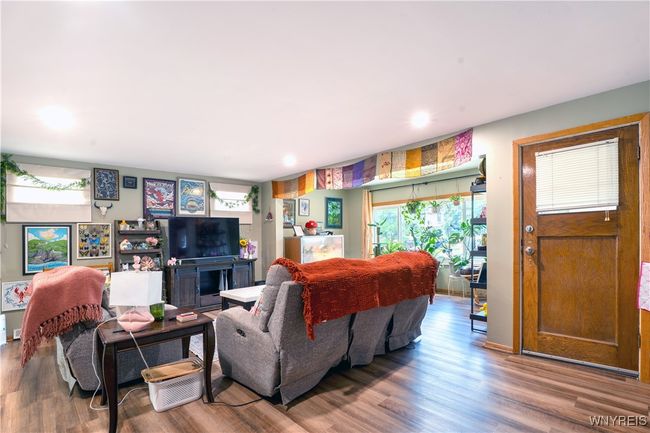 Living Room in Lower Unit | Image 4