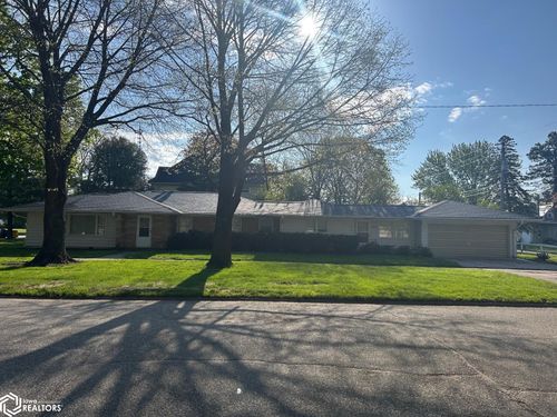 100 S Lincoln, Eagle Grove, IA, 50533 | Card Image