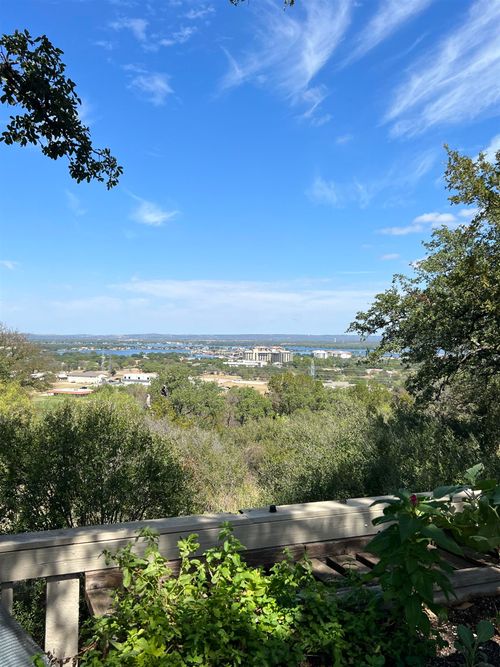 unit-11-300 Poker Chip, Horseshoe Bay, TX, 78657-6023 | Card Image