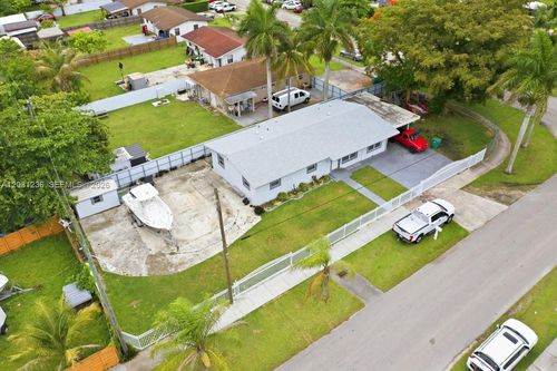 300 Sw 8th Ave, Florida City, FL, 33034-4756 | Card Image