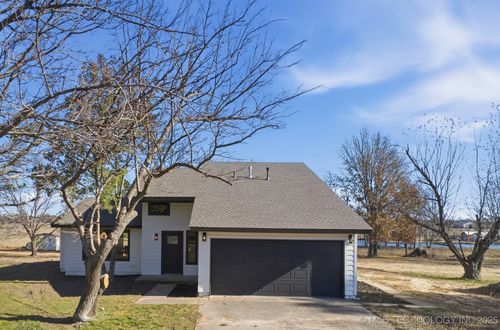 8417 Meadowside Ln, Tulsa, OK, 74131-4232 | Card Image