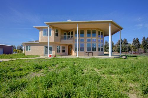 9681 Wamble Road, Oakdale, CA, 95361 | Card Image