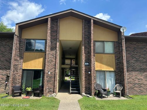 154-7070 Wildwood Cir, Louisville, KY, 40291-1786 | Card Image