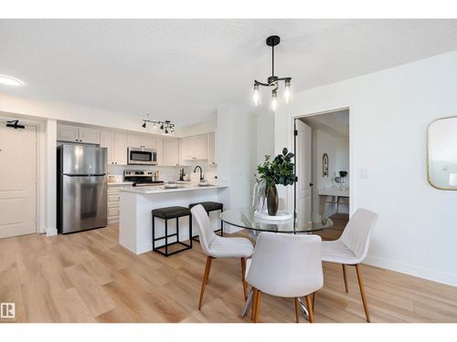 10909 103 Ave Nw, Edmonton, AB, T5K2W7 | Card Image