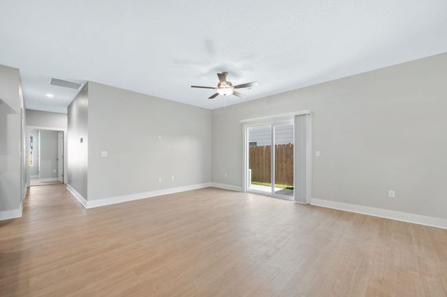 9133 E Chris Ct, Home with 3 bedrooms, 2 bathrooms and null parking in Bel Aire KS | Image 5