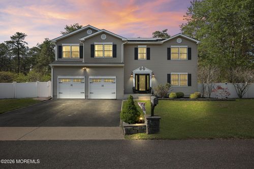 441 Montgomery Ave, Toms River, NJ, 08757-1055 | Card Image