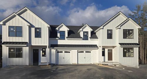 669 High St, Candia, NH, 03034-2005 | Card Image