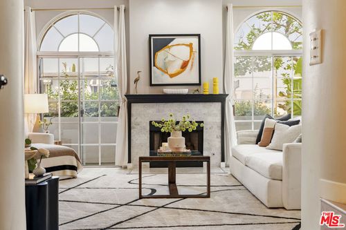 102-5848 W Olympic Blvd, Los Angeles, CA, 90015-1616 | Card Image