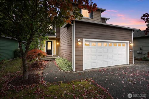 8806 177th St E, Puyallup, WA, 98375-6133 | Card Image