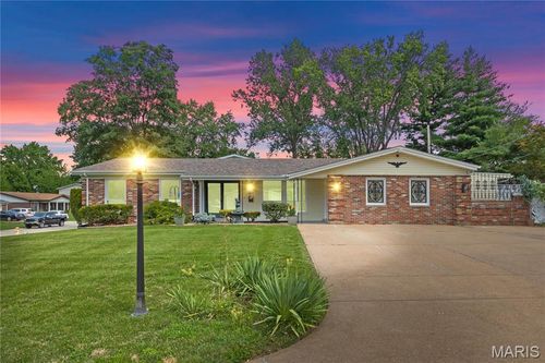 3475 Stonehaven Dr, Florissant, MO, 63033-3754 | Card Image