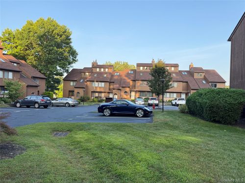 908 Scenic Ln, Poughkeepsie, NY, 12603-6976 | Card Image