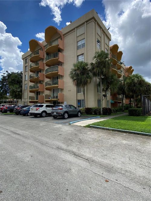 602-9350 Fontainebleau Blvd, Miami, FL, 33172-4296 | Card Image