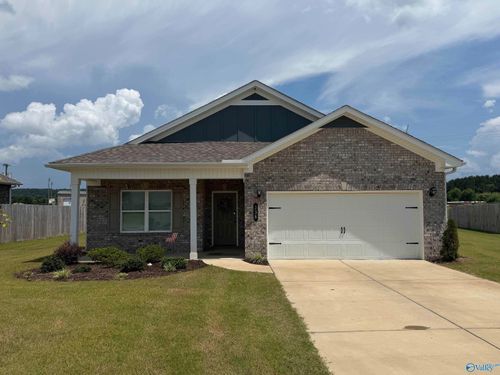 238 Schoolhouse Dr, Decatur, AL, 35603-6038 | Card Image