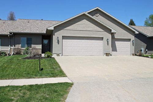230 Schumacher Blvd, Denver, IA, 50622-1009 | Card Image