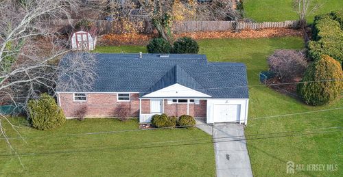 8 Norman Dr, Neptune, NJ, 07753-2726 | Card Image