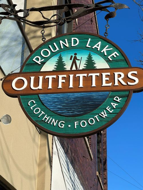 405 Bridge St, Charlevoix, MI, 49720-1416 | Card Image