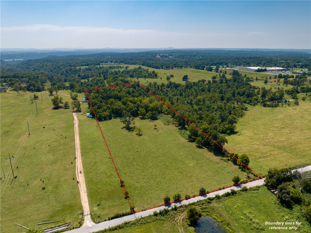Keck Rd, Siloam Springs, AR 72761