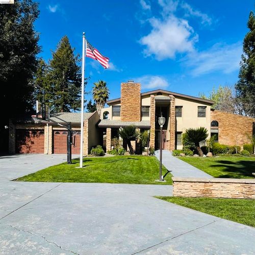 3635 3635 Country Club Blvd, Stockton, CA, 95204 | Card Image