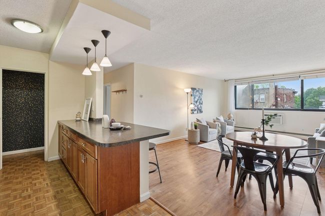 APT-302 - 1912 Dupont Ave S, Condo with 1 bedrooms, 1 bathrooms and null parking in Minneapolis MN | Image 17