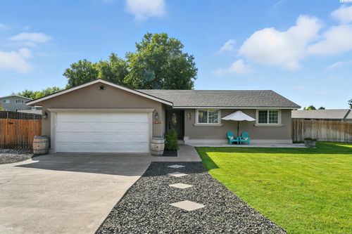 4112 Meadow Beauty Dr, Pasco, WA, 99301-9428 | Card Image