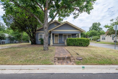 317 W Highland St, Denton, TX, 76201-6815 | Card Image