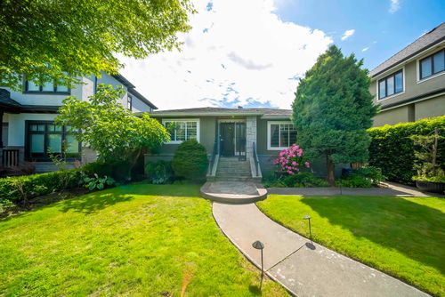 3347 Trutch St, Vancouver, BC, V6L2T3 | Card Image