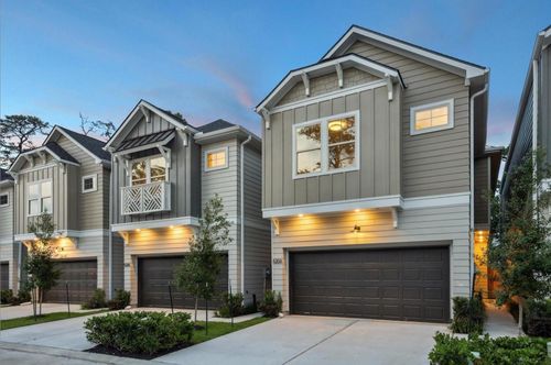 5205 Amber Sunrise Dr, Houston, TX, 77018-1052 | Card Image