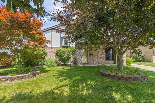 31792 Lafler Dr, Rockwood, MI, 48173-1082 | Card Image