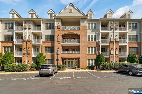 7217 Coventry Ct, Riverdale, NJ, 07457-1636 | Card Image