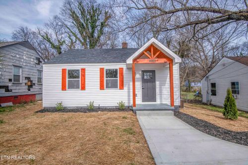 2009 Seminole Ave, Knoxville, TN, 37915-3122 | Card Image