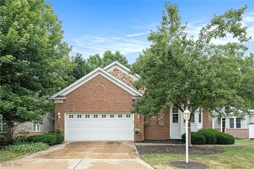 8651 Pine Creek Ln, Sagamore Hills, OH, 44067-1881 | Card Image