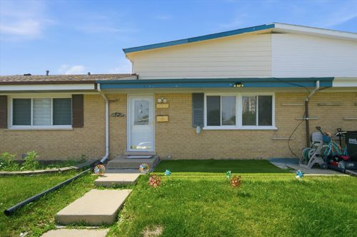 9005 Sherry Ln, Des Plaines, IL, 60016-3923 | Card Image