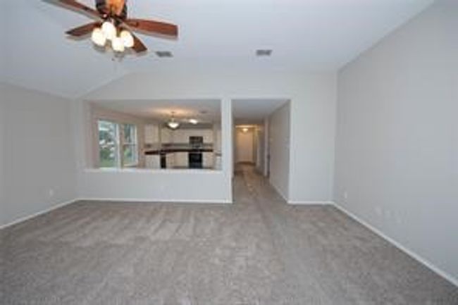 1410 Eagles Nest Trl, House other with 4 bedrooms, 2 bathrooms and null parking in Krum TX | Image 13