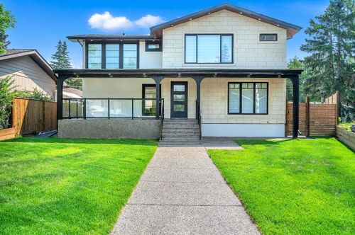 4239 Vauxhall Cres Nw, Calgary, AB, T3A0H8 | Card Image