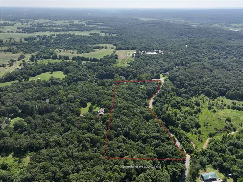 21500 Waukesha Rd, Siloam Springs, AR, 72761 | Card Image