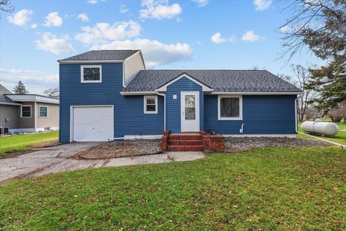 515 5th St, Wyndmere, ND, 58081-4126 | Card Image