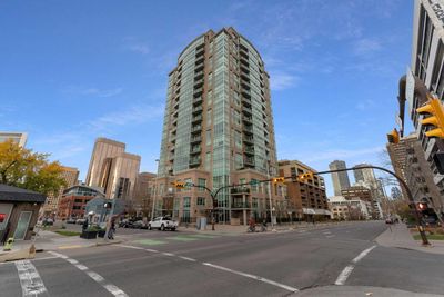 103 - 788 12 Ave Sw, Home with 2 bedrooms, 2 bathrooms and 1 parking in Calgary AB | Image 2