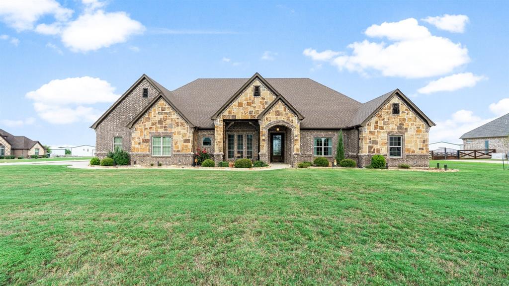 Jadine Ln, Justin, TX 76247