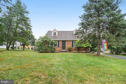 230 W 3rd Ave, TRAPPE, PA, 19426-2212 | Card Image