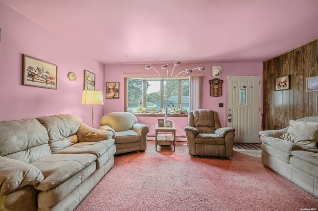 31 Cozzens Pl, House other with 3 bedrooms, 1 bathrooms and null parking in Patchogue NY | Image 5