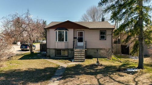 6204 18 St Se, Calgary, AB, T2C0M3 | Card Image