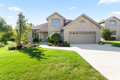 495 Senon Drive, House other with 4 bedrooms, 2 bathrooms and 2 parking in Lemont IL | Image 2