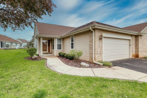 3527 Rapids Trl, Waukesha, WI, 53189-6824 | Card Image